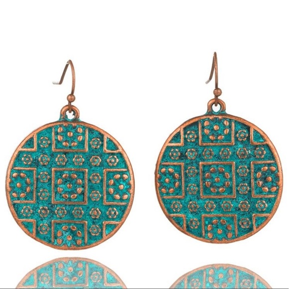 n/a Jewelry - Bohemian Rustic Weathered Round Drop Earrings